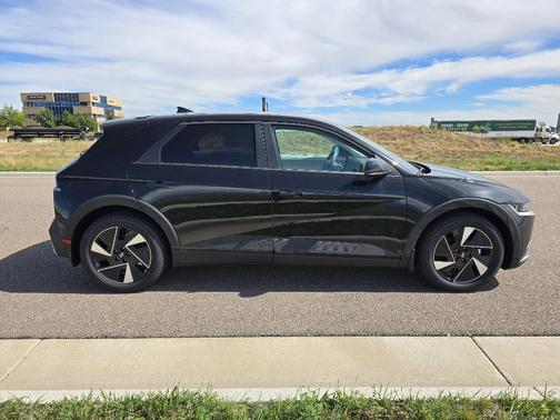 2025 Hyundai IONIQ 5 SE