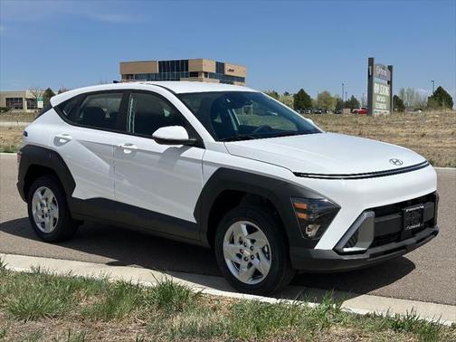 2025 Hyundai KONA SE
