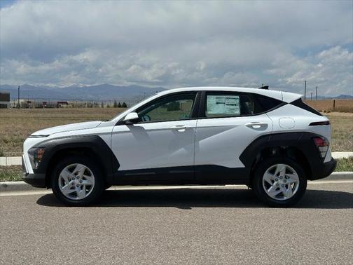 2025 Hyundai KONA SE