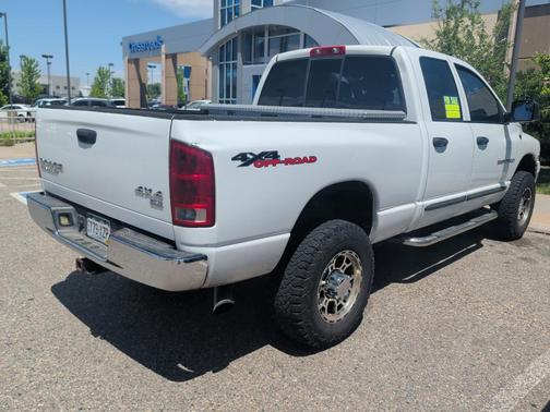 Bright White Clearcoat 2004 Dodge Ram 2500 SLT Quad Cab
