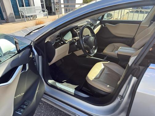 2016 Tesla Model S 75D