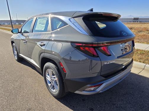 2026 Hyundai TUCSON SE