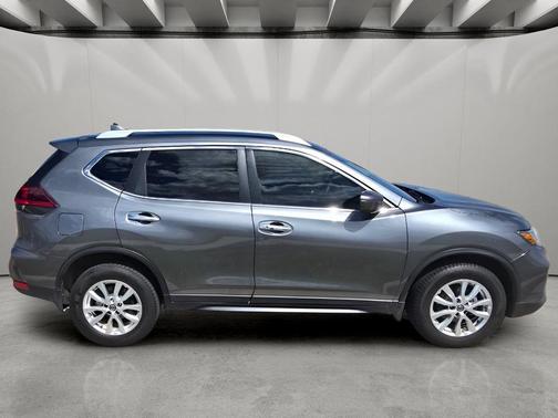 Gun Metallic 2019 Nissan Rogue SV