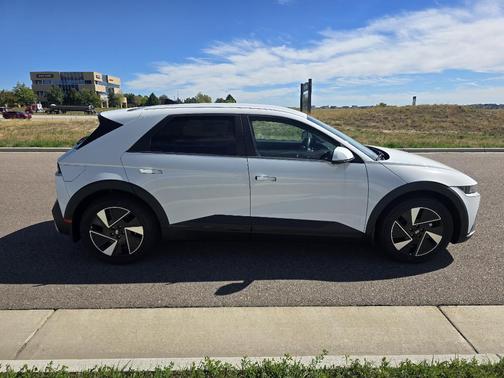 2025 Hyundai IONIQ 5 SE