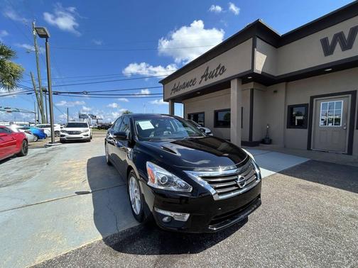 Black 2015 Nissan Altima 2.5 SL