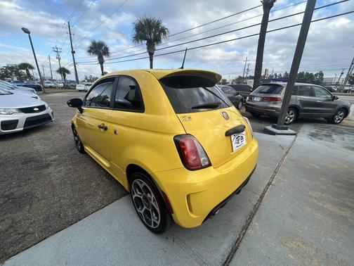 2016 FIAT 500 Abarth