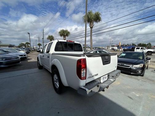 2016 Nissan Frontier SV