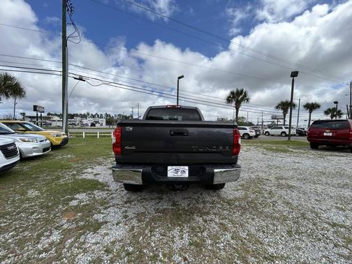 2017 Toyota Tundra SR5