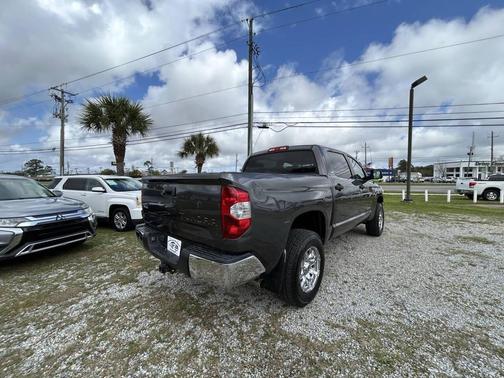 2017 Toyota Tundra SR5