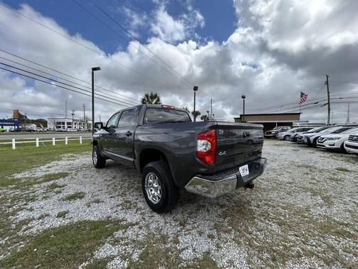 2017 Toyota Tundra SR5
