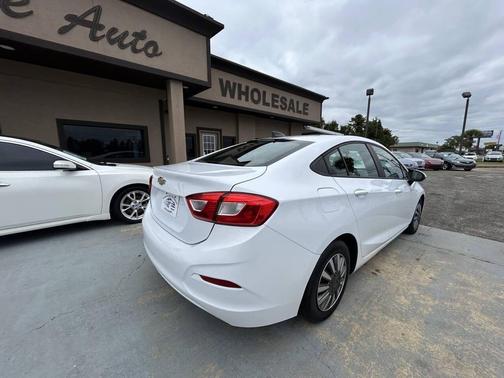 2019 Chevrolet Cruze LS
