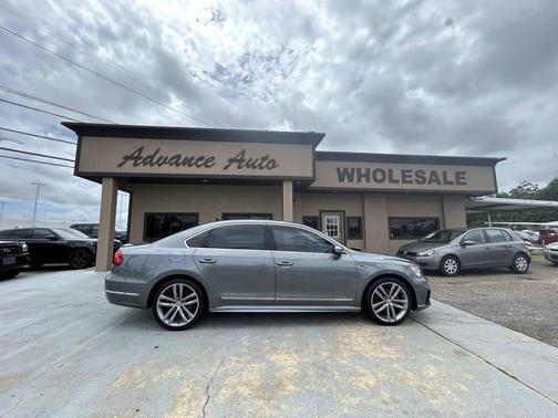 2017 Volkswagen Passat 1.8T R-Line w/Comfort