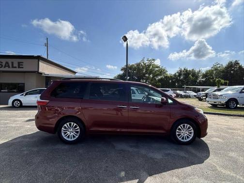 2015 Toyota Sienna XLE Premium