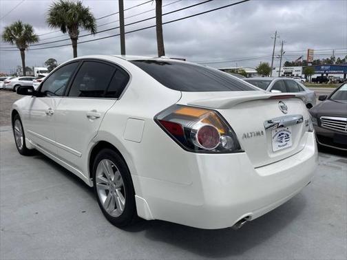2010 Nissan Altima 3.5 SR