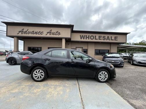Black 2018 Toyota Corolla LE