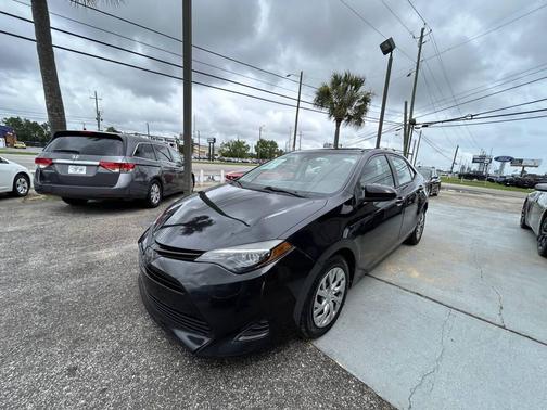 Black 2018 Toyota Corolla LE