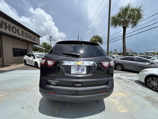 2017 Chevrolet Traverse LS