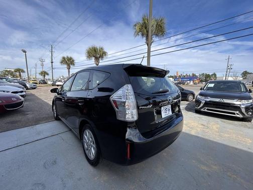 2014 Toyota Prius v Three