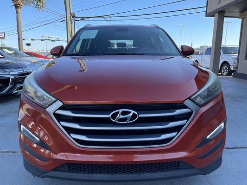 2017 Hyundai TUCSON SE Plus