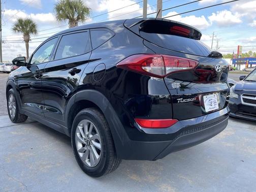2018 Hyundai TUCSON SE