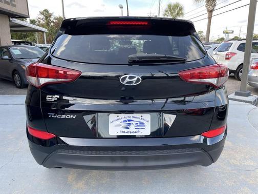 2018 Hyundai TUCSON SE