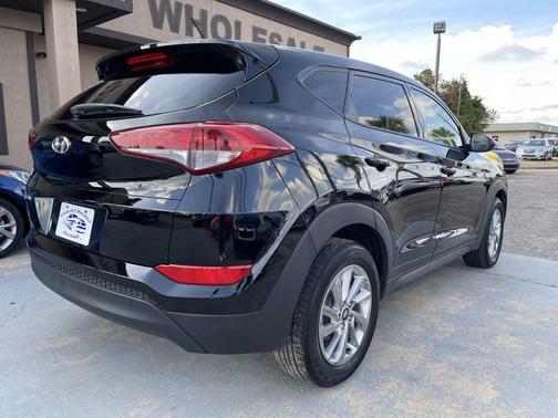 2018 Hyundai TUCSON SE
