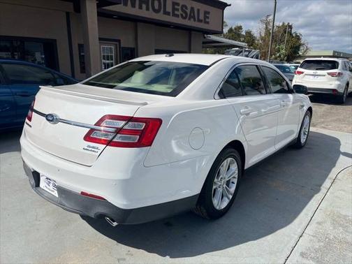 2014 Ford Taurus SEL 4dr Sedan