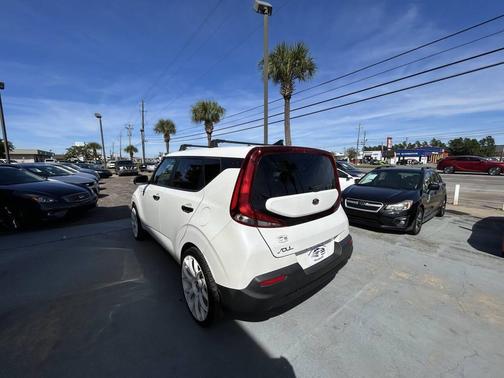 2020 Kia Soul LX 4dr Crossover 6M