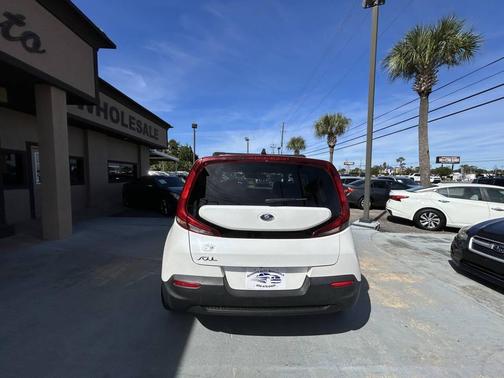 2020 Kia Soul LX 4dr Crossover 6M