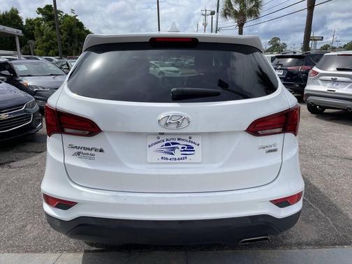 White 2017 Hyundai Santa Fe Sport 2.4L