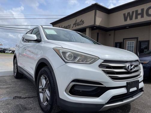 White 2017 Hyundai Santa Fe Sport 2.4L