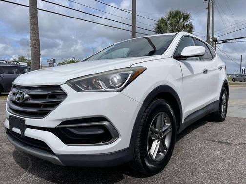 White 2017 Hyundai Santa Fe Sport 2.4L