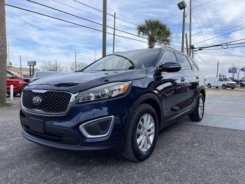 2018 Kia Sorento LX