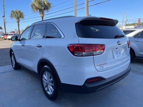 2018 Kia Sorento LX
