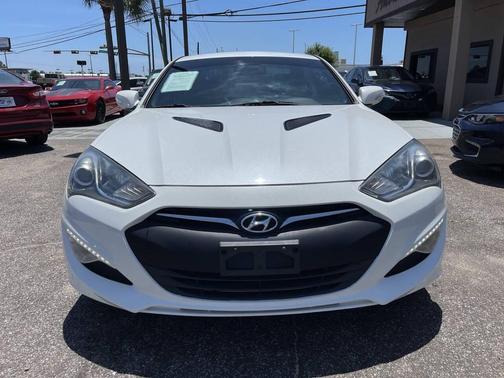 White 2013 Hyundai Genesis Coupe 3.8 Grand Touring