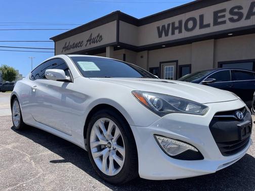 White 2013 Hyundai Genesis Coupe 3.8 Grand Touring