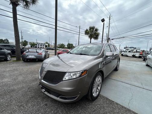 Luxe Metallic 2016 Lincoln MKT EcoBoost