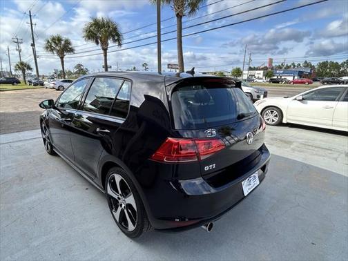 2017 Volkswagen Golf GTI 2.0T S 4-Door
