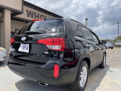 Black 2015 Kia Sorento LX