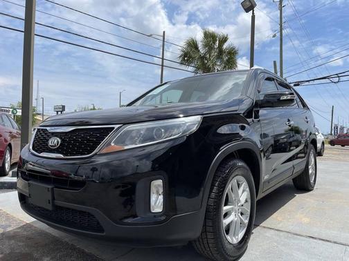 Black 2015 Kia Sorento LX