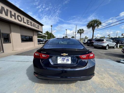Blue Velvet Metallic 2018 Chevrolet Malibu LT