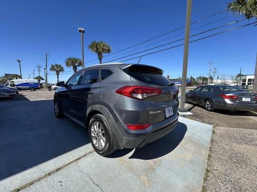 2017 Hyundai TUCSON SE Plus