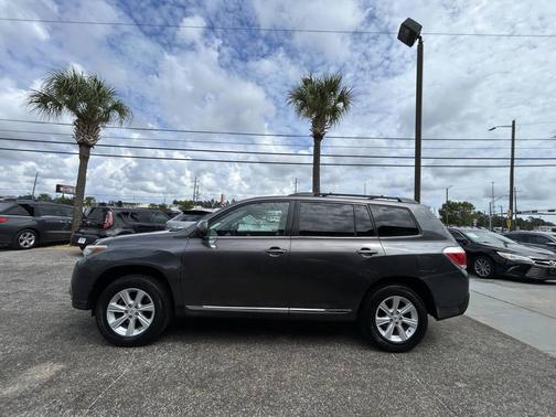 2012 Toyota Highlander SE