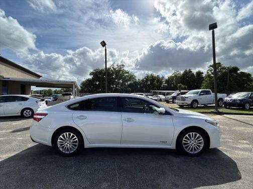 2014 Toyota Avalon Hybrid XLE Premium