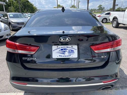 Black 2018 Kia Optima EX