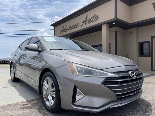 Gray 2020 Hyundai ELANTRA SEL