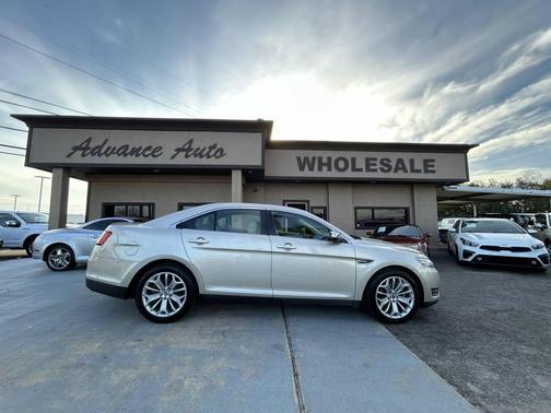 2017 Ford Taurus Limited 4dr Sedan