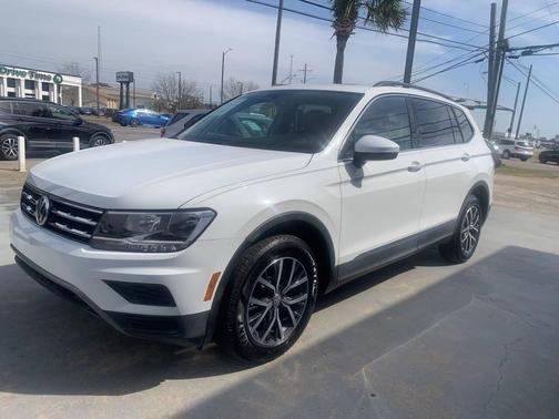 2018 Volkswagen Tiguan 2.0T SE