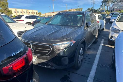 2023 Mercedes-Benz EQB 300 