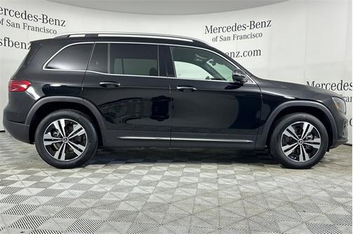 2025 Mercedes-Benz GLB 250 